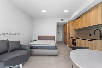 121 NE 5th St #1109, Miami, FL 33132 - Photo 5