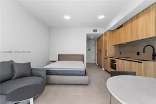 121 NE 5th St, Miami, FL 33132 - Photo 5