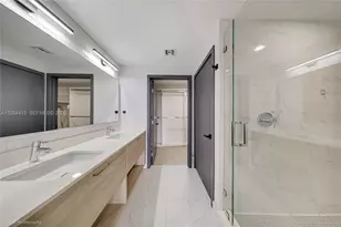 16385 Biscayne Blvd, North Miami Beach, FL 33160 - Photo 11