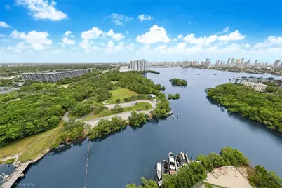 16385 Biscayne Blvd #2205, North Miami Beach, FL 33160 - Photo 9