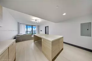 16385 Biscayne Blvd, North Miami Beach, FL 33160 - Photo 7