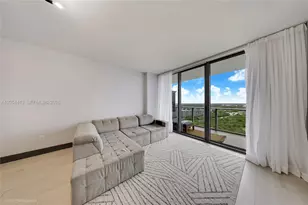 16385 Biscayne Blvd, North Miami Beach, FL 33160 - Photo 3