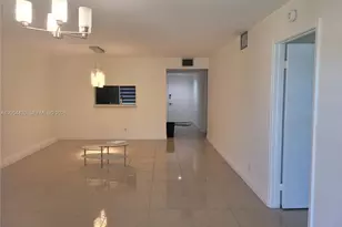 1200 SW 130th Ave, Pembroke Pines, FL 33027 - Photo 5