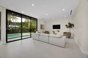 5765 SW 47th St, Miami, FL 33155 - Photo 11