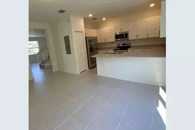 1859 SE 27th Ter #1859, Homestead, FL 33035 - Photo 3