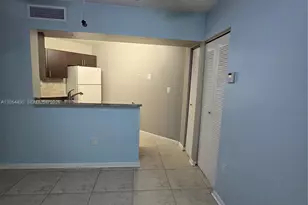 9731 Fontainebleau Blvd, Miami, FL 33172 - Photo 5