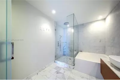 10203 Collins Ave #1502, Bal Harbour, FL 33154 - Photo 15