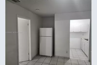 642 E 2nd Ave #B, Hialeah, FL 33010 - Photo 7