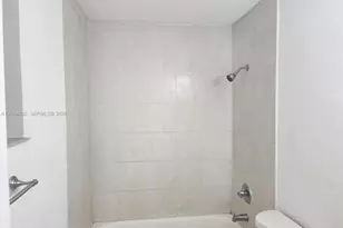 642 E 2nd Ave, Hialeah, FL 33010 - Photo 13