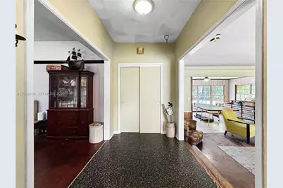 211 N 12th St, Leesburg, FL 34748 - Photo 7