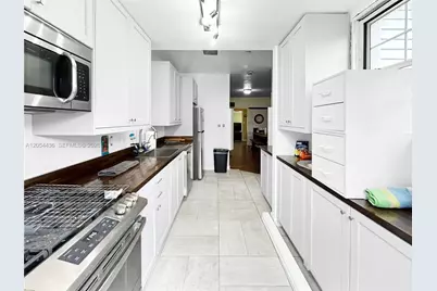 211 N 12th St, Leesburg, FL 34748 - Photo 5