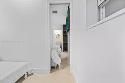 60 SW 13th St #2422, Miami, FL 33130 - Photo 11