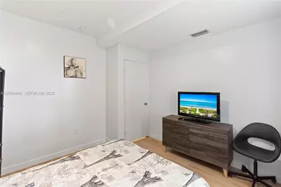 810 7th #102, Miami Beach, FL 33139 - Photo 9