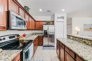 17670 SW 154th Pl, Miami, FL 33187 - Photo 23