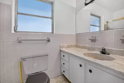 5620 SW 8th St, Plantation, FL 33317 - Photo 43
