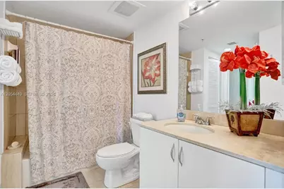 1750 N Bayshore Dr #2911, Miami, FL 33132 - Photo 19