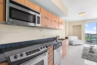 350 S Miami Ave #2515, Miami, FL 33130 - Photo 9