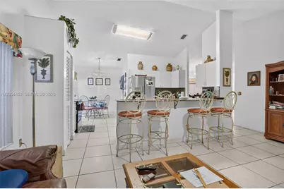 709 NW 177th Ave, Pembroke Pines, FL 33029 - Photo 11
