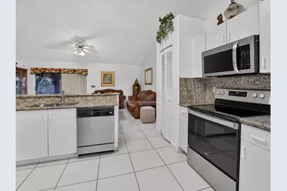 709 NW 177th Ave, Pembroke Pines, FL 33029 - Photo 13