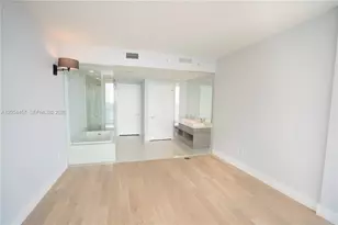 650 NE 32nd St, Miami, FL 33137 - Photo 13