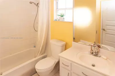 7081 SW 158th Ct, Miami, FL 33193 - Photo 15