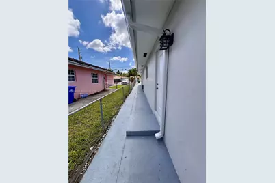 1158 NW 34th Ave, Miami, FL 33125 - Photo 11