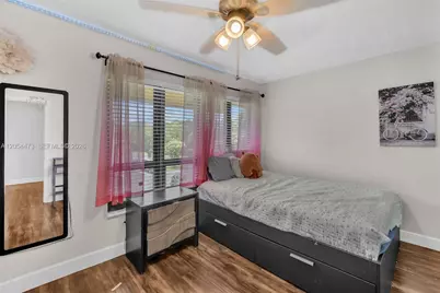 8747 Cleary Blvd, Plantation, FL 33324 - Photo 17