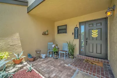 8747 Cleary Blvd, Plantation, FL 33324 - Photo 3