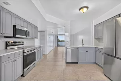 117 Lake Emerald Dr #408, Oakland Park, FL 33309 - Photo 5