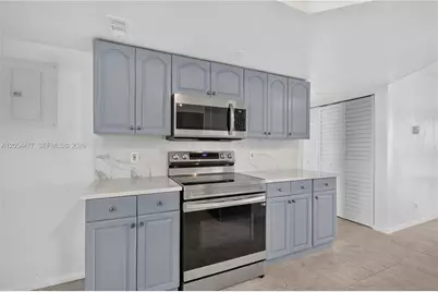 117 Lake Emerald Dr #408, Oakland Park, FL 33309 - Photo 7
