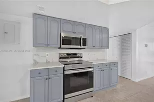 117 Lake Emerald Dr, Oakland Park, FL 33309 - Photo 7