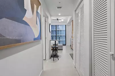 11 NE 6th St #2102, Miami, FL 33132 - Photo 11