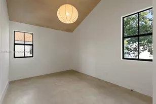 3620 Plaza St, Miami, FL 33133 - Photo 3