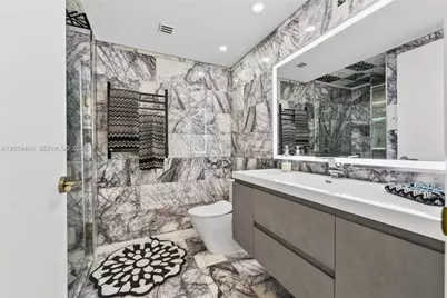 90 SW 3rd St #PH-12, Miami, FL 33130 - Photo 29
