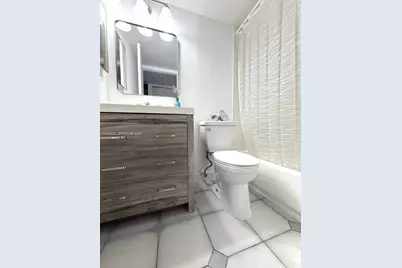 871 NE 207th Ter #4-102, Miami, FL 33179 - Photo 3