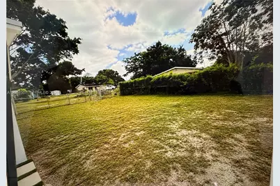 2409 SE 2nd Ave SE #0, Vero Beach, FL 32962 - Photo 13