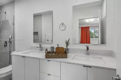 2784 NE 30th St, Lighthouse Point, FL 33064 - Photo 5