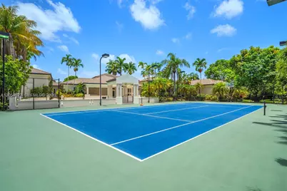 7855 SW 83rd Ct, Miami, FL 33143 - Photo 11