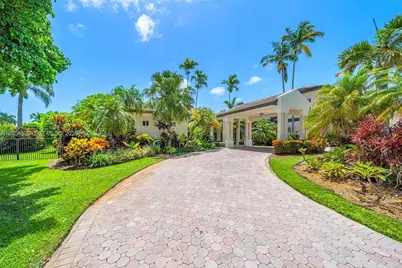 7855 SW 83rd Ct, Miami, FL 33143 - Photo 9