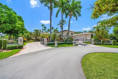 7855 SW 83rd Ct, Miami, FL 33143 - Photo 5