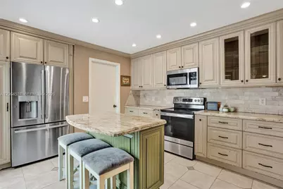 3946 NW 1st Dr, Deerfield Beach, FL 33442 - Photo 9