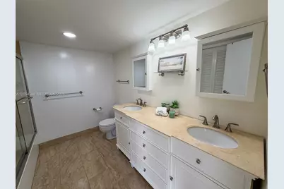 1000 Parkview Dr #531, Hallandale Beach, FL 33009 - Photo 21