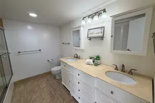1000 Parkview Dr, Hallandale Beach, FL 33009 - Photo 21