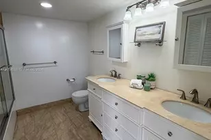 1000 Parkview Dr, Hallandale Beach, FL 33009 - Photo 43