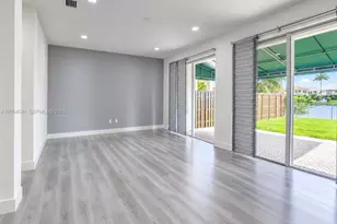 10956 NW 73rd St, Doral, FL 33178 - Photo 13