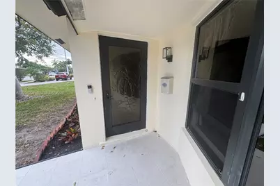 1109 SE 10th St, Deerfield Beach, FL 33441 - Photo 5