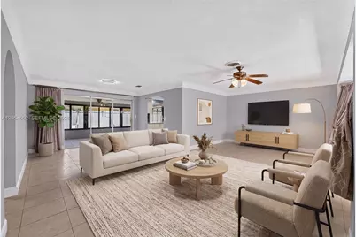 1109 SE 10th St, Deerfield Beach, FL 33441 - Photo 9