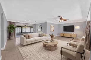 1109 SE 10th St, Deerfield Beach, FL 33441 - Photo 9