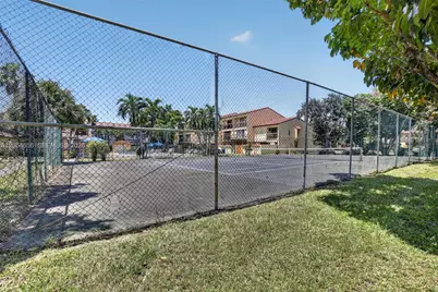 4070 Sierra Ter, Sunrise, FL 33351 - Photo 31