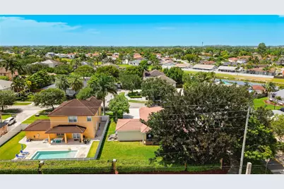 12971 SW 200th Ter, Miami, FL 33177 - Photo 45
